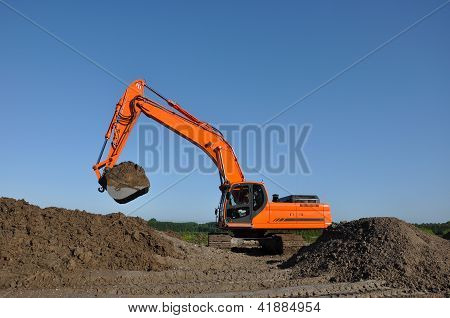 Bagger bei der Arbeit