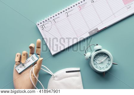 Week Planner, Chnelltest, Rapid Corona Test In German Language. Week Planner Calendar And Pp2 Medica
