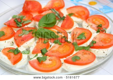 Caprese - สลัดอิตาลี