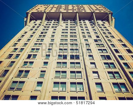 Retro Look Torre Velasca, Milan