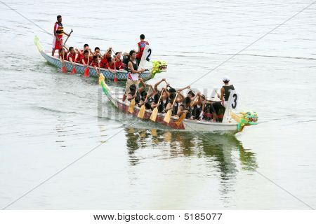 Raza de barco de dragón