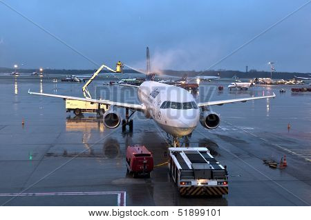 Deicing Of The Lufthansa Plane