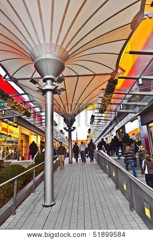 People Like Shopping In The New Mall