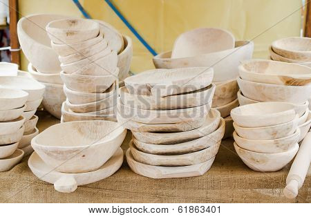 Wooden items for kitchen,plates,bowl,etc
