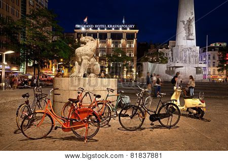 Dam Square Of Amsterdam At Night