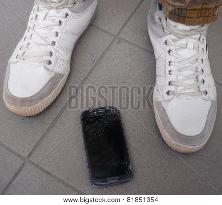Step on the mobile phone