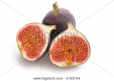 Frutos de higo sobre fondo blanco