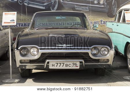 Black Ford Thunderbird 1963 release