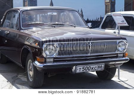 Soviet retro car GAZ 24 1975 release