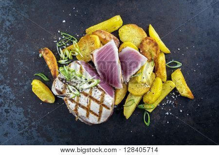 Tuna Steak with Fried Potatoes