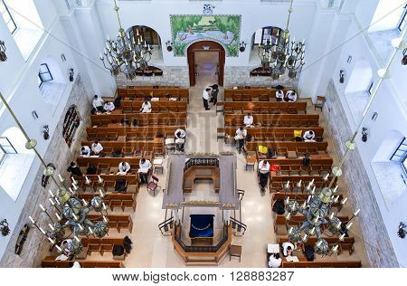 Jerusalem Israel - November 2 2010: Faithfull in the Hurva synagogue
