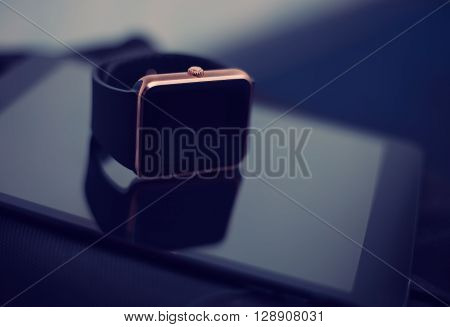 Smart Wrist Watch And Tablet Pc