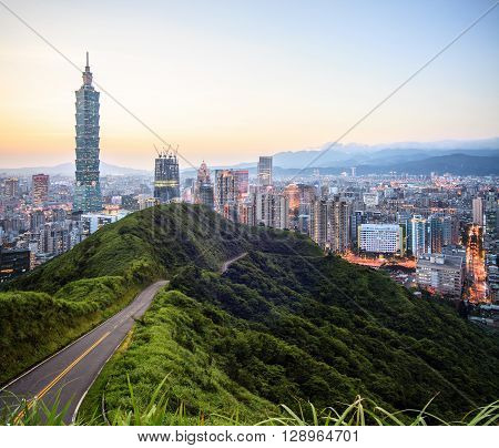 Imageng Of Skyline Of Xinyi District In Downtown Taipei, Taiwan