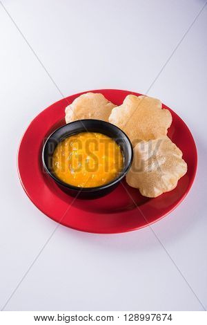 Aamras or Aam Ras Puri: Puri which is an indian fried small bread and alphonso mango pulp is a popular lunch especially during Padwa, the Marathi new year, maharashtrian lunch/dinner menu