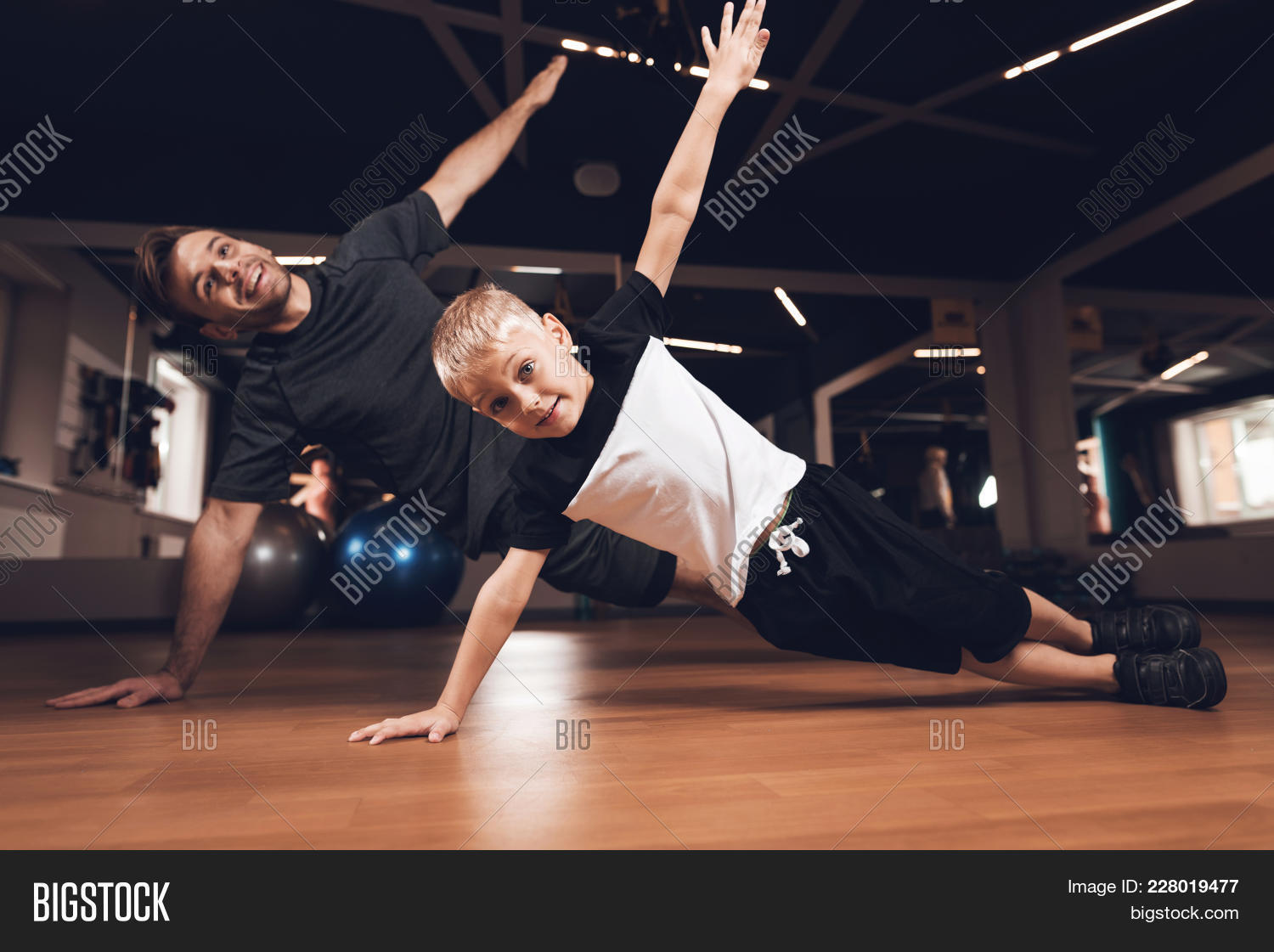 Imagen y foto Father Son Gym. (prueba gratis) | Bigstock