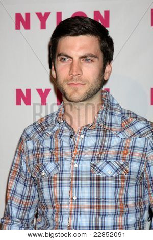 LOS ANGELES - maj 12: Wes Bentley på Nylon magasin unge Hollywood fest 2010 i Hollywood 