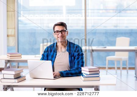 Student in telelearning distance learning concept reading in lib