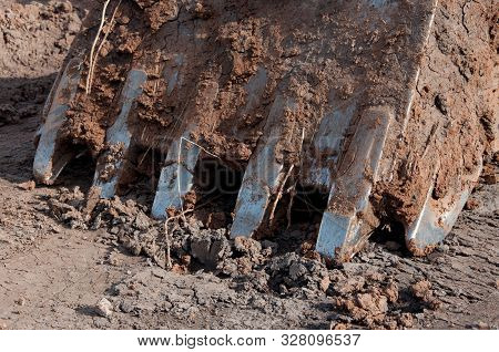 Large Crawler Excavator Bucket. Excavator Mechanical Part For Digging. Machines And Mechanisms For C