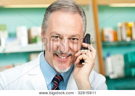 Farmaceuta na telefon
