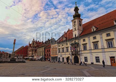 Maribor, Slovenia-september 23, 2019: Panoramic View Medieval Buildings Against Vibrant Autumn Sky. 