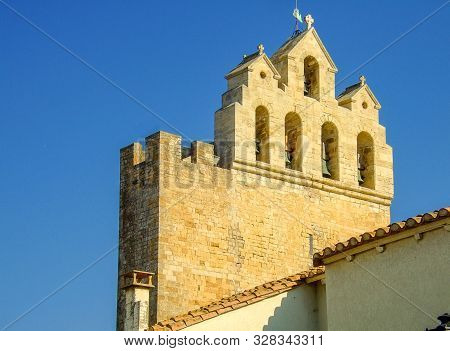 Fortified Church Notre-dame-de-la-mer In The French Town Saintes-maries-de-la-mer In The Camargue Re