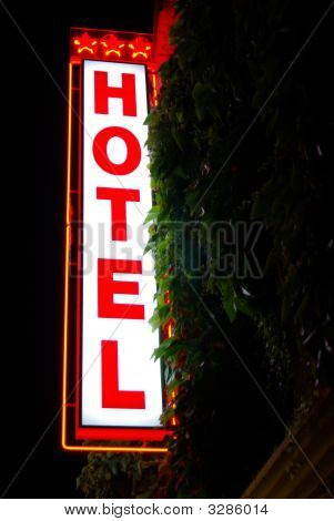 ホテルに明るい兆候