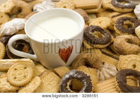 Kubek mleka z Cookies