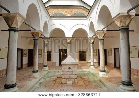 Sarajevo, Bosnia And Herzegovina - September 22, 2019: The Internal Courtyard Of Gazi Husrev Bey Mus