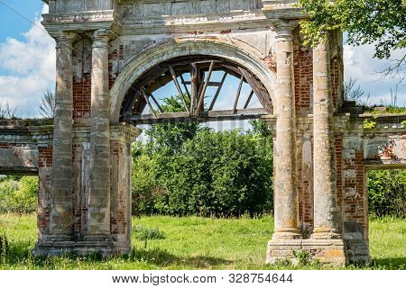 The Front Gate Of The Abandoned Manor 18th-19th Centuries In Troitskoe, Russia