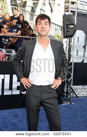 LOS ANGELES - maj 10: Hamish Linklater anländer till 