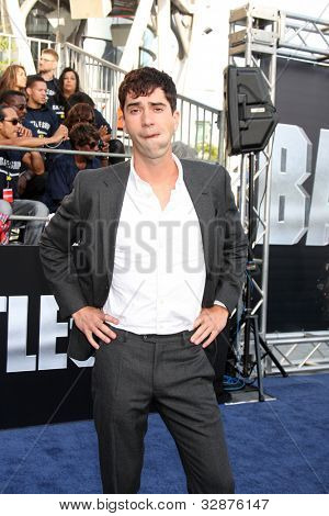 LOS ANGELES - maj 10: Hamish Linklater anländer till 
