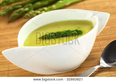 Creme von grÃ¼nem Spargel