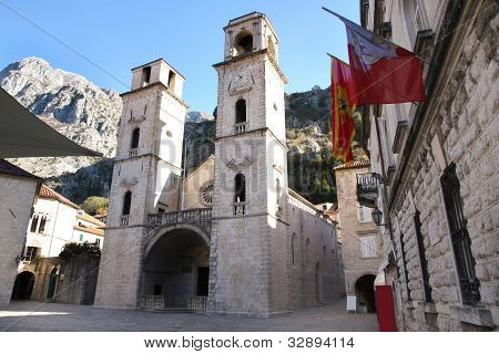 Katedrála svatého Tryphon v Kotor, Černá Hora