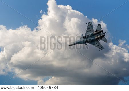 Zhukovsky, Russia-july 23, 2021: Maks-2021 International Air Show, An Exhibition Of Aircraft And Hel