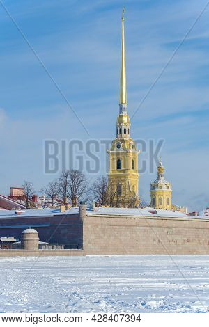 Saint Petersburg, Russia - February 15, 2021: Trubetskoy Bastion And Peter And Paul Cathedral On A S