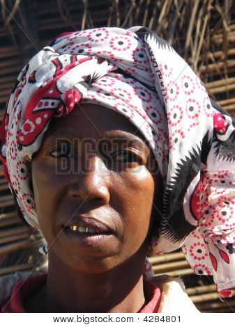 Donna malgascia nativa