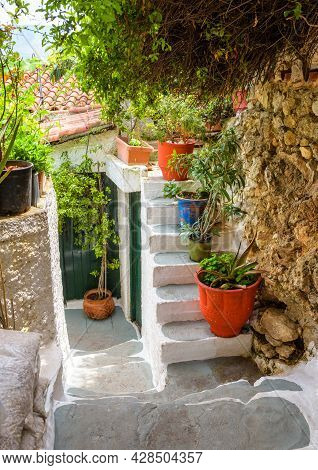 Narrow Street In Anafiotika, Plaka District, Athens, Greece. Plaka Is Tourist Attraction Of Athens. 