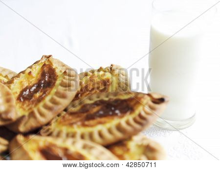 Karelian and Finnish cakes with potatoes