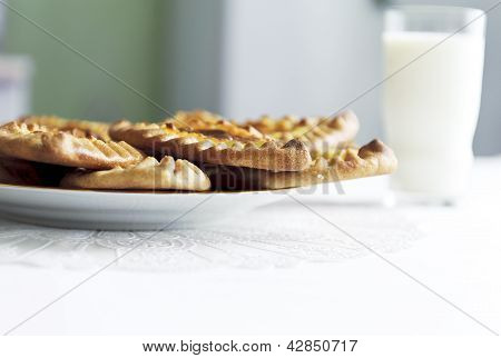 Karelian and Finnish cakes with potatoes