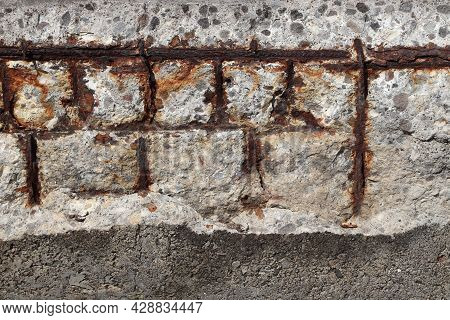 Spalling Damage In Reinforced Concrete In Seaside Humid Salty Air Conditions. Caribbean And Florida 