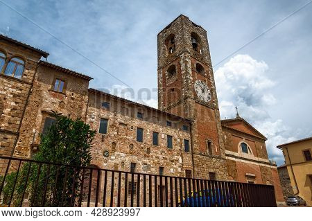 Colle Di Val D'elsa, Tuscany, Italy. August 2020. Amazing Photo Of The Village Square Highlighting T
