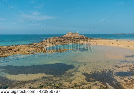 La Grande Plage Du Sillon In The Coastal Town Of Saint-malo In French Brittany In The Ille-et-vilain