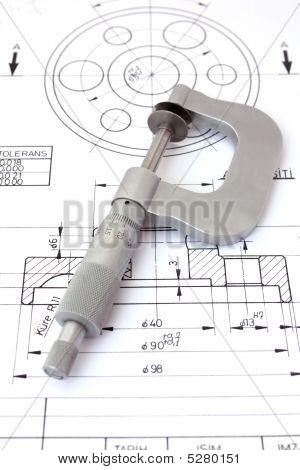 Micrometer op technische tekening. Verticaal