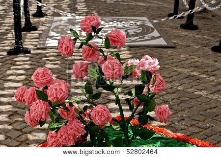 The Flowers From Paper