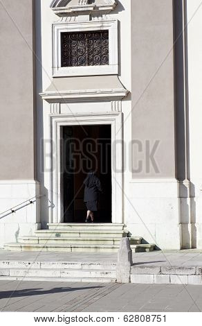 Portal, Gorizia Church
