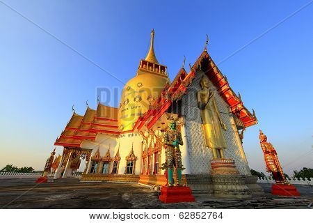 Wat Prong Arkard at Bangnamprieo