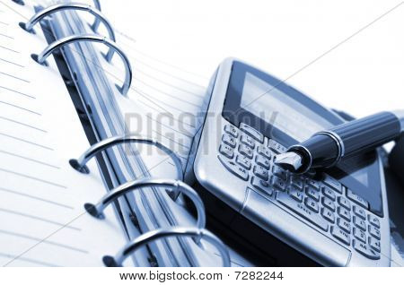 Opmerking boek en telefoon