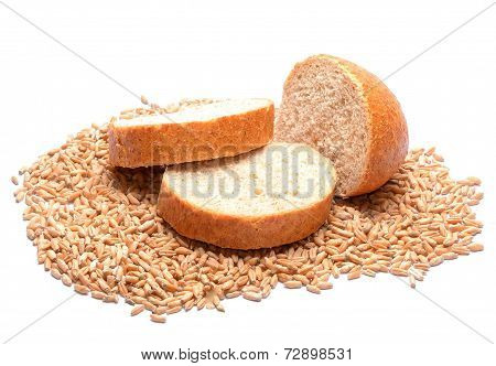 Slices of bread over grains of wheat