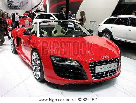 Audi R8