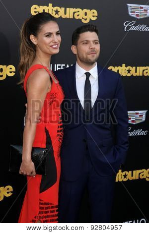 LOS ANGELES - MAY 27:  Breanne Racano, Jerry Ferrara at the 